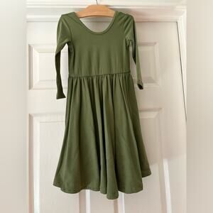 Alice & Ames NWOT Long Sleeve Green Twirl Dress